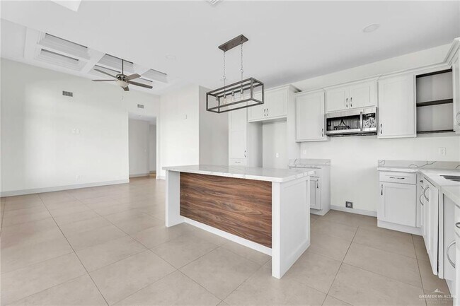 21 Linda S St