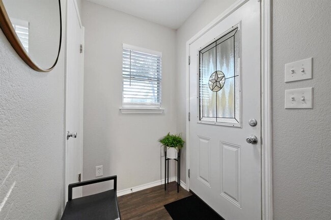 Photo - 13404 Coomes Dr