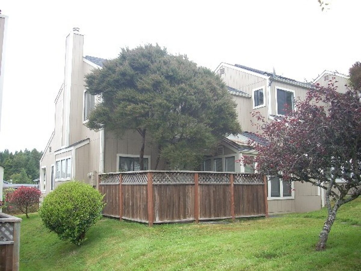 Arcata Townhouse - Arcata Townhouse