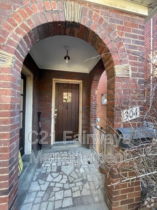 Building Photo - 304 Lenox Ave Rental