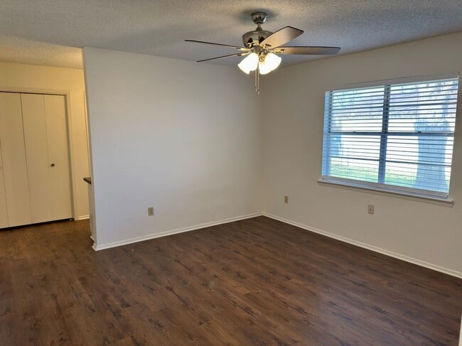 Photo - 328 E Johnson St