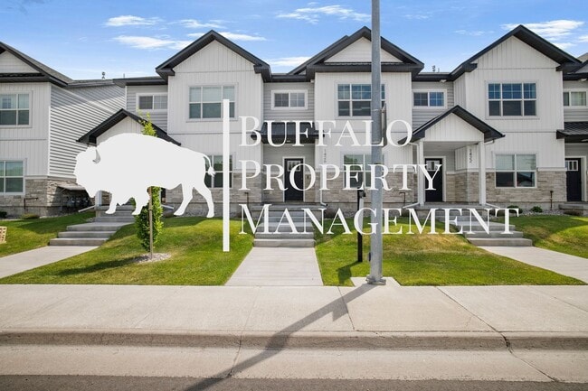 Building Photo - Like-New 3BD/2.5BA Home | Garage + Fenced Yard + W/D Included! $500.00 Rent Credit for the month ...