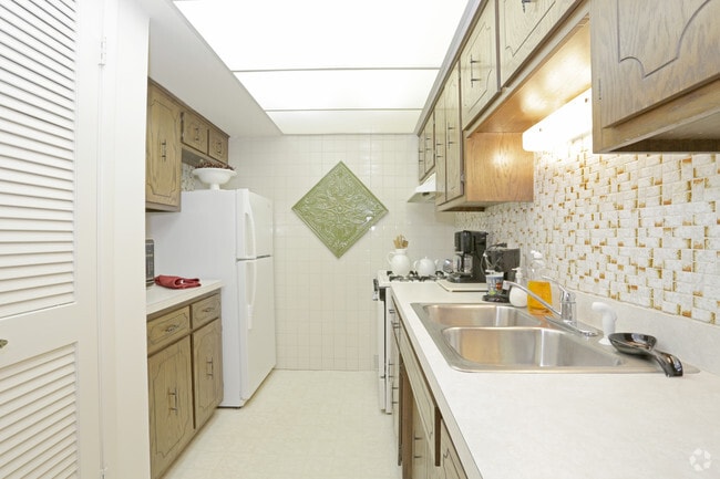 2 Bedroom - Kitchen