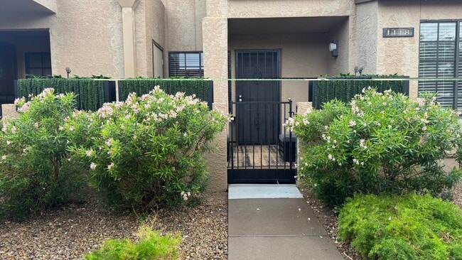 Building Photo - 8625 E Belleview Pl Unit 1118