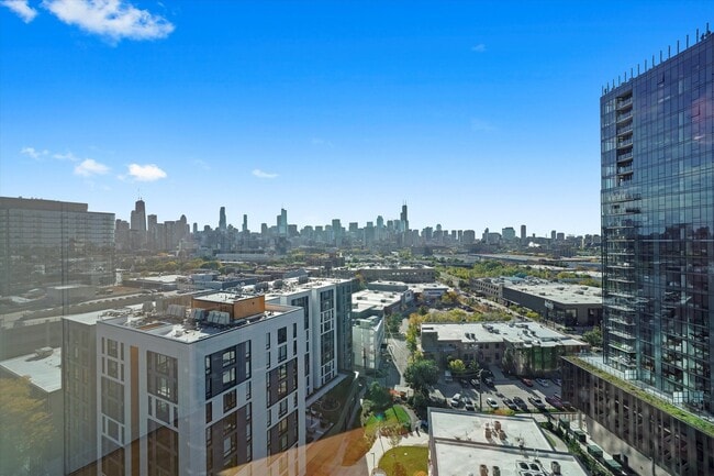 Photo - 860 W Blackhawk St Unit 1502