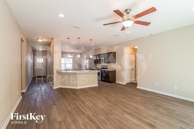 Photo - 1366 Sarahs Landing Dr