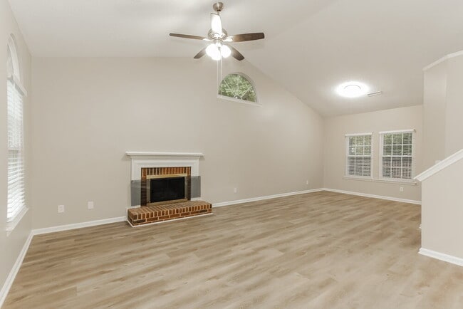 Photo - 7405 Chidley Dr