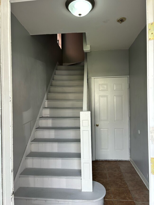 Photo - 5934 Plymouth Ave Unit Spacious Duplex