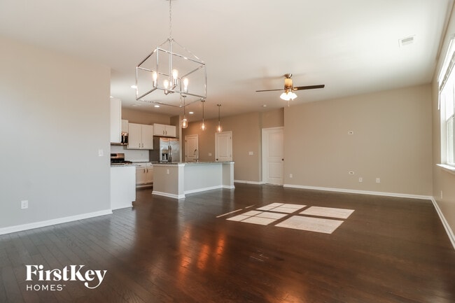 Photo - 315 Celestial Blvd