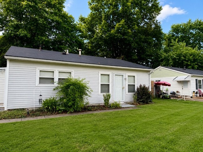 Building Photo - 10010 Donau Ln