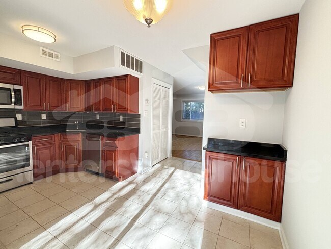 Photo - 1216 Westview Terrace