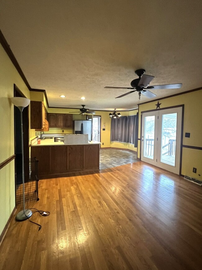 Photo - 1820 Perry Crossing Rd