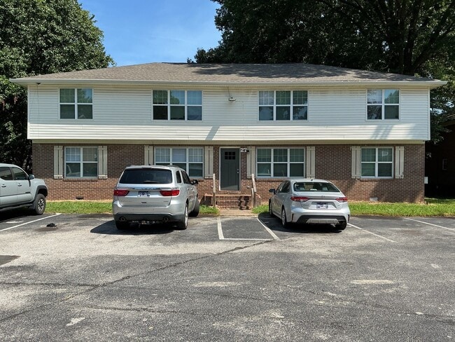 Building Photo - 27 Brianfield Dr Unit A