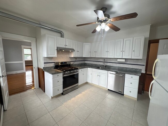 Building Photo - 403 Trapelo Rd Unit 3