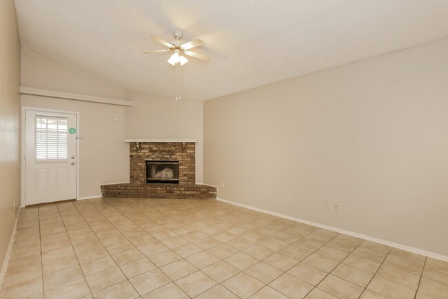 Photo - 8327 Argyle Corners Ct