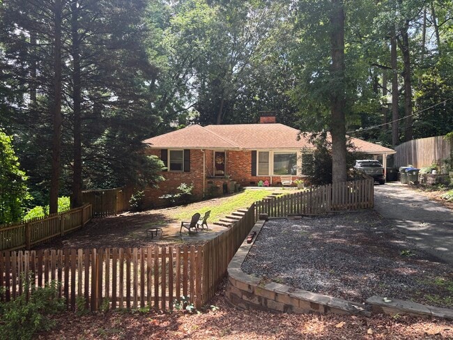 Building Photo - 2332 Tanglewood Cir NE