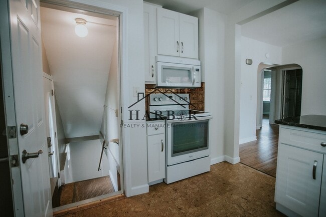 Photo - 608 6th Ave SW Unit 1