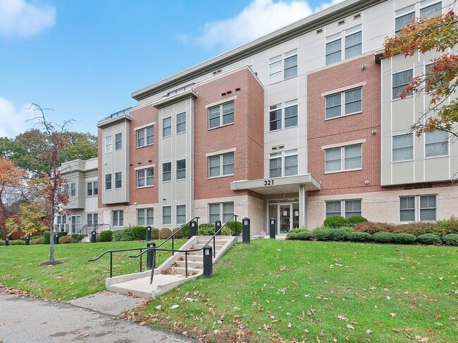 Building Photo - 321 Hammond Pond Pkwy Unit 106