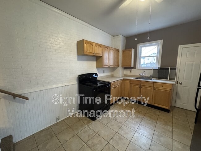 Photo - 1009 Corbett St