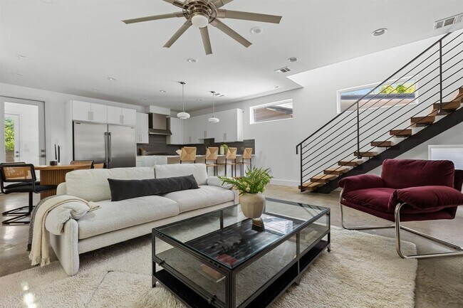 1182 Oak Grove Ave Unit A