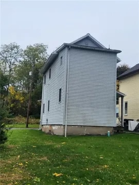 Photo - 313 E 2nd St