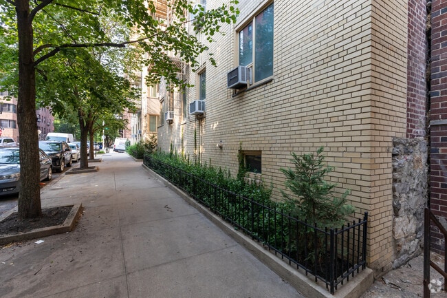 Photo - The Kenilworth