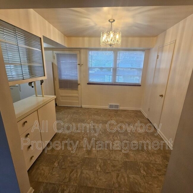 Photo - 700 W 1st Ave Unit Apt. 6