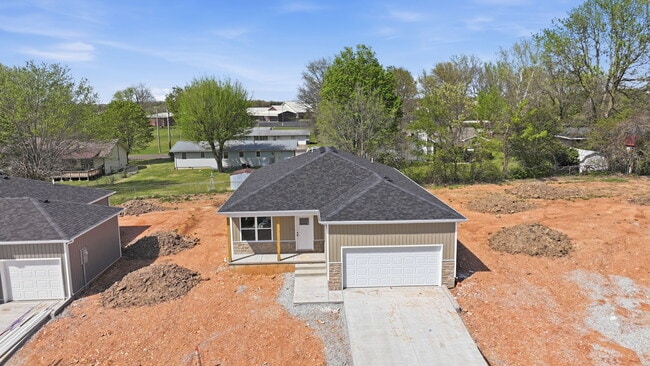 Building Photo - 46 Whitley Ln