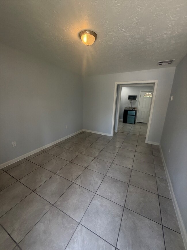 Photo - 5047 Nassau Rd