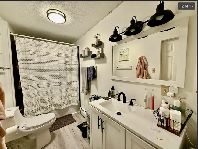 Photo - 141 E High St