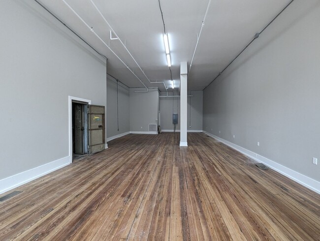Building Photo - Commercial Space on Historic Main Street Unit B (Commercial)