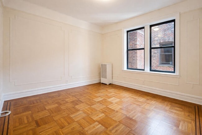 Photo - 15 Magaw Pl Unit 6E