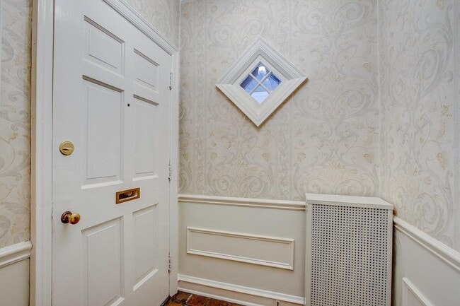 Photo - 2225 E Woodstock Pl