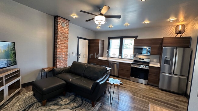 Photo - 34 York St Unit 4