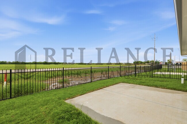 Photo - 157 N Gowen St