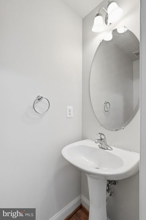 Photo - 8727 Chorley Way