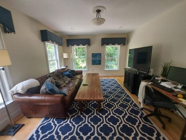 Photo - 1 Chestnut St