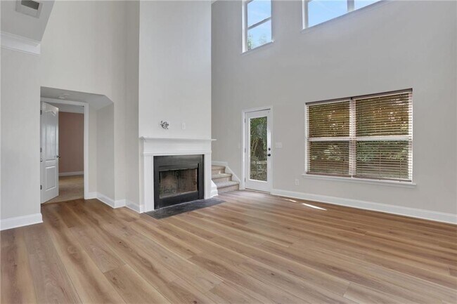 Photo - 1440 Buckskin Trail