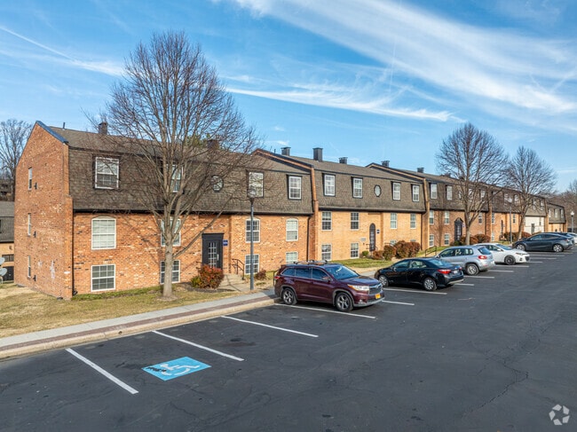 ReNew Howard Crossing