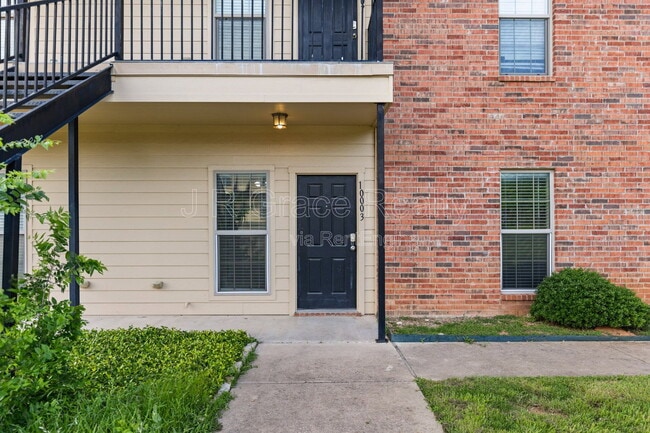 Photo - 2100 Breezy Dr