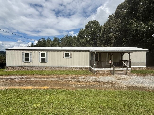 Building Photo - 2 Bedroom 2 Bath Mobile Home in Greeneville, TN