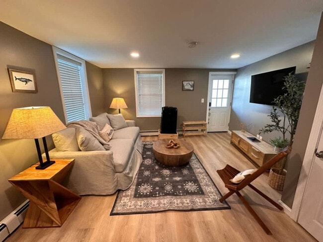 Building Photo - 301 Portsmouth Ave Unit ID1312402P Rental