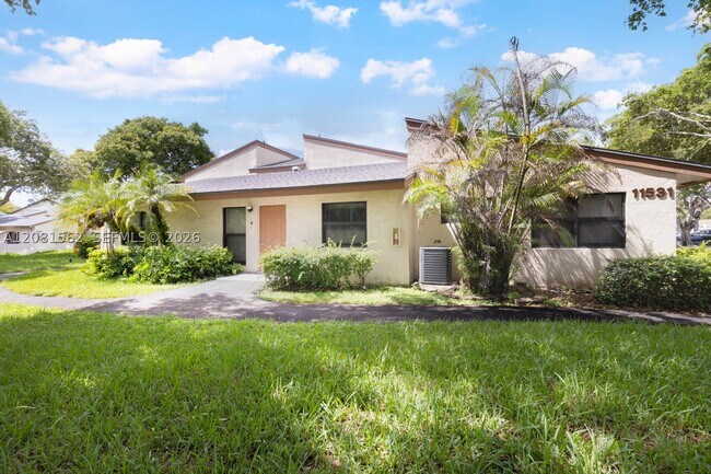 Building Photo - 11531 SW 109th Rd Unit 19Z
