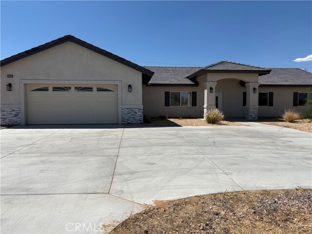 Building Photo - 12432 Kiowa Rd Rental