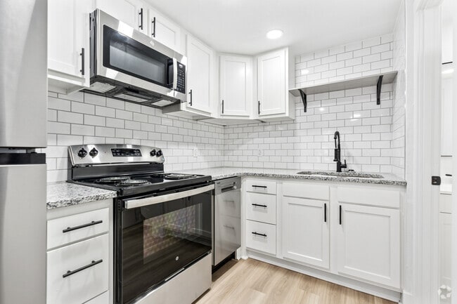 Studio, 1BA - 288SF - Kitchen