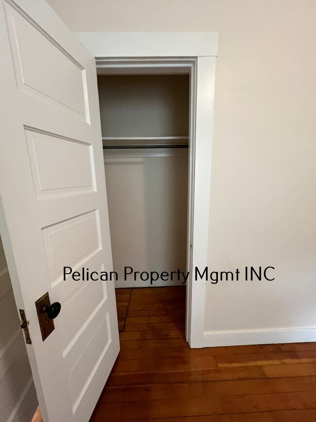 Photo - 327 Jefferson St