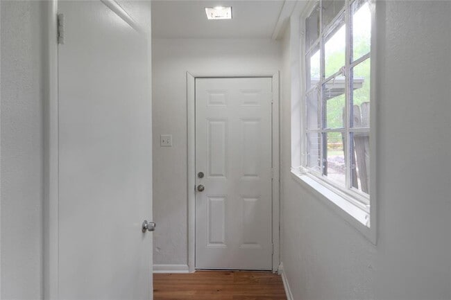 Photo - 3400 Lafayette Ave