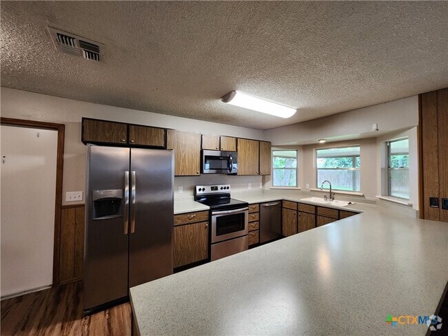 Building Photo - 1480 W Klein Rd Rental