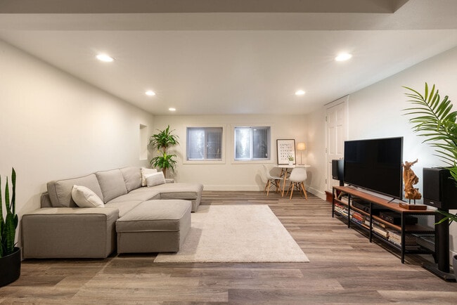 12840 Renton Ave S Unit #Lower