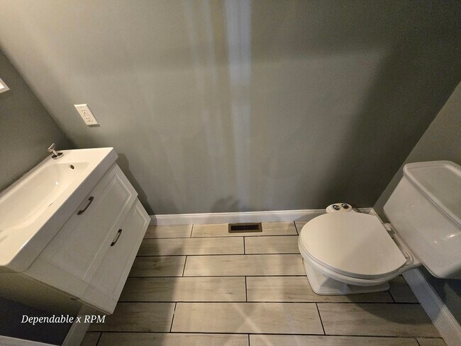 Photo - 136 Quincy St